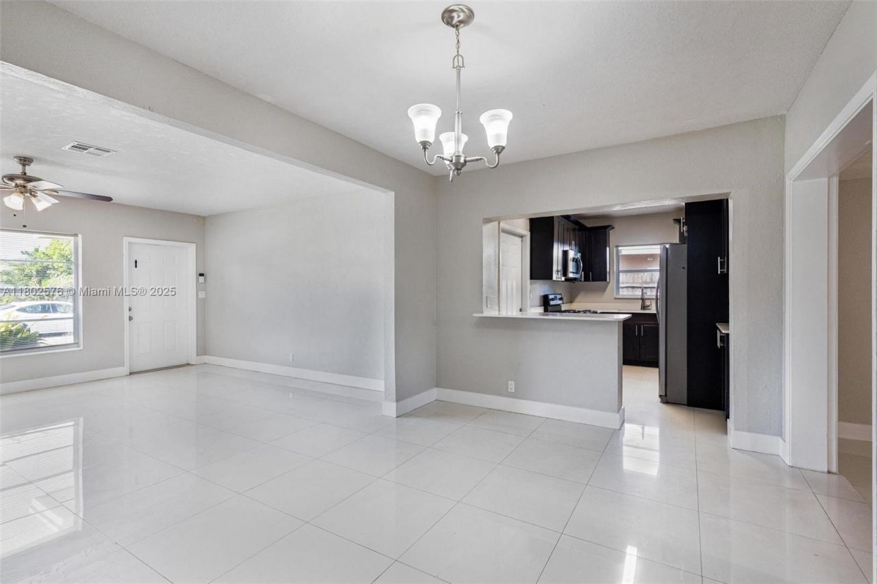 3271 Auburn Blvd, Fort Lauderdale, FL 33312 Photo