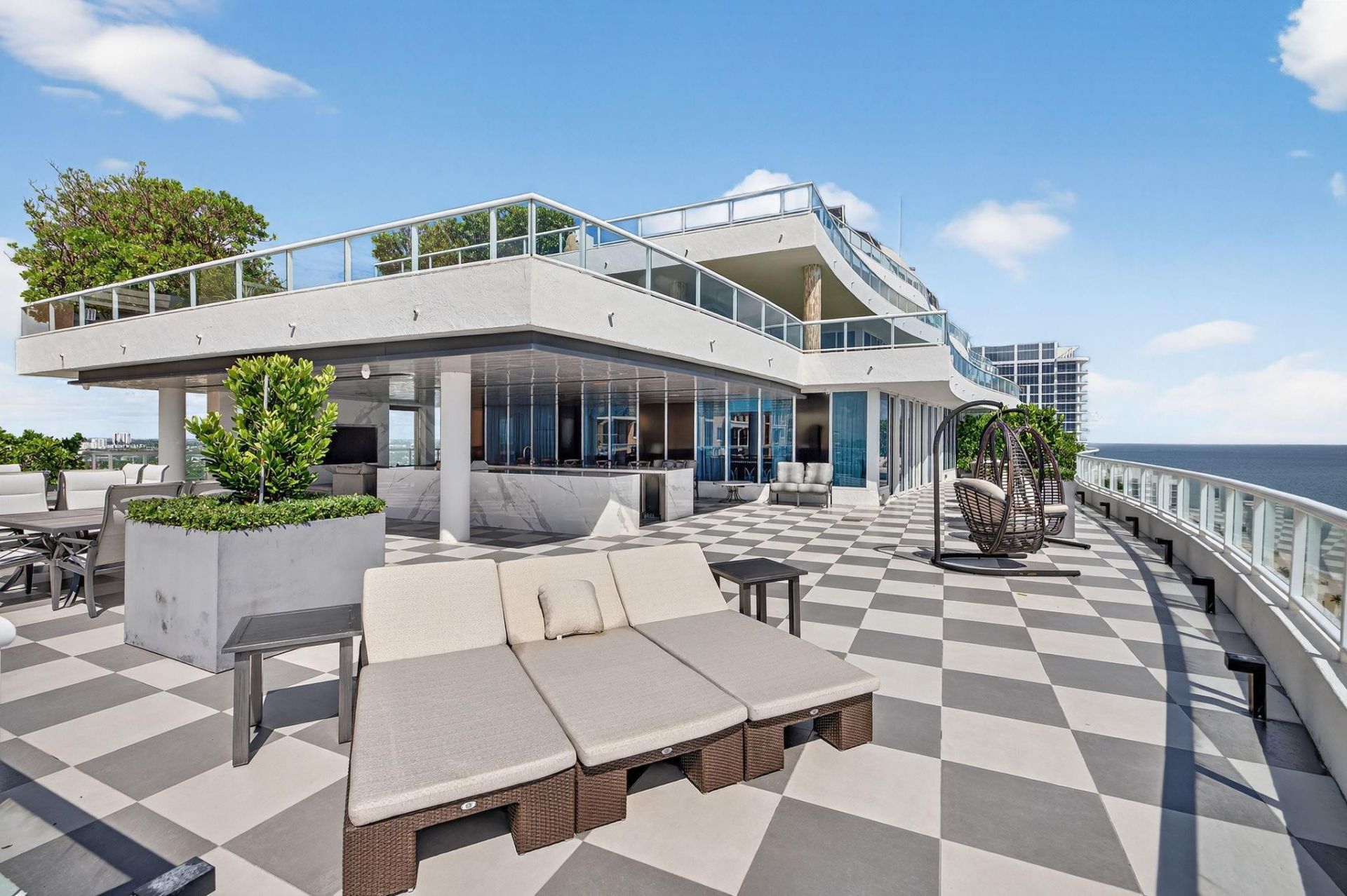 1 N Fort Lauderdale Beach Boulevard, Unit 2203, Fort Lauderdale, FL 33304 Photo