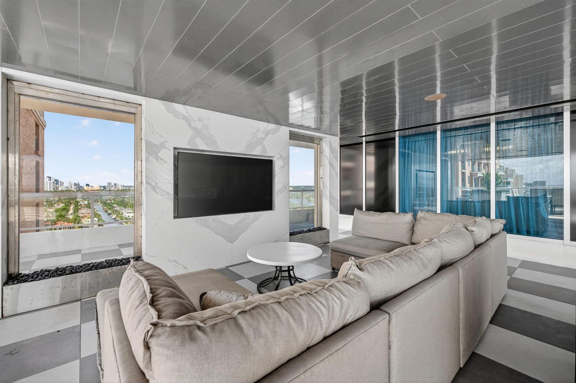 1 N Fort Lauderdale Beach Boulevard, Unit 2203, Fort Lauderdale, FL 33304 Photo