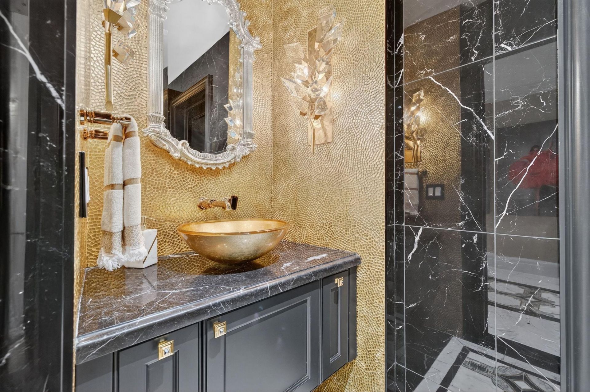 1 N Fort Lauderdale Beach Boulevard, Unit 2203, Fort Lauderdale, FL 33304 Photo