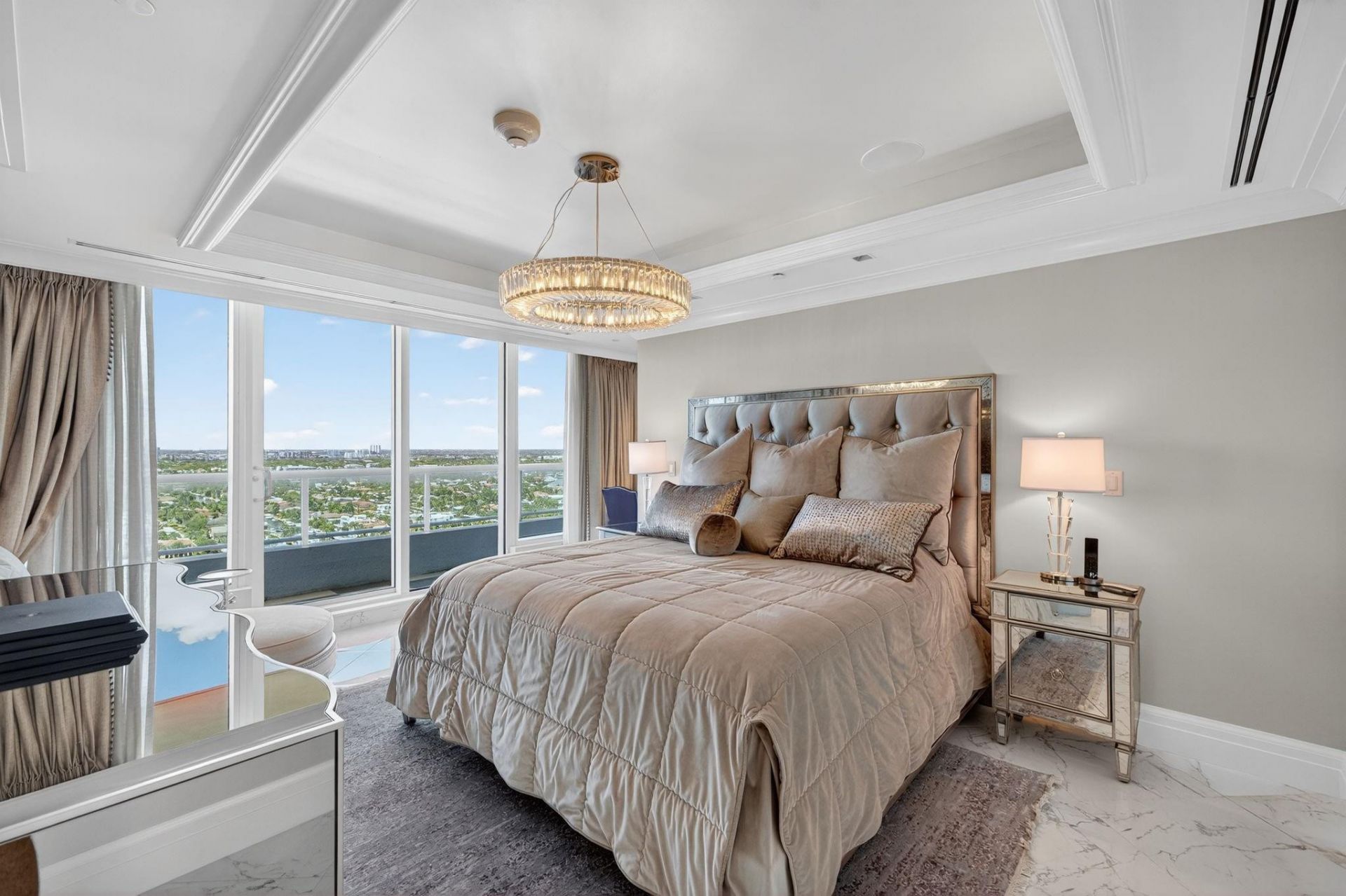 1 N Fort Lauderdale Beach Boulevard, Unit 2203, Fort Lauderdale, FL 33304 Photo