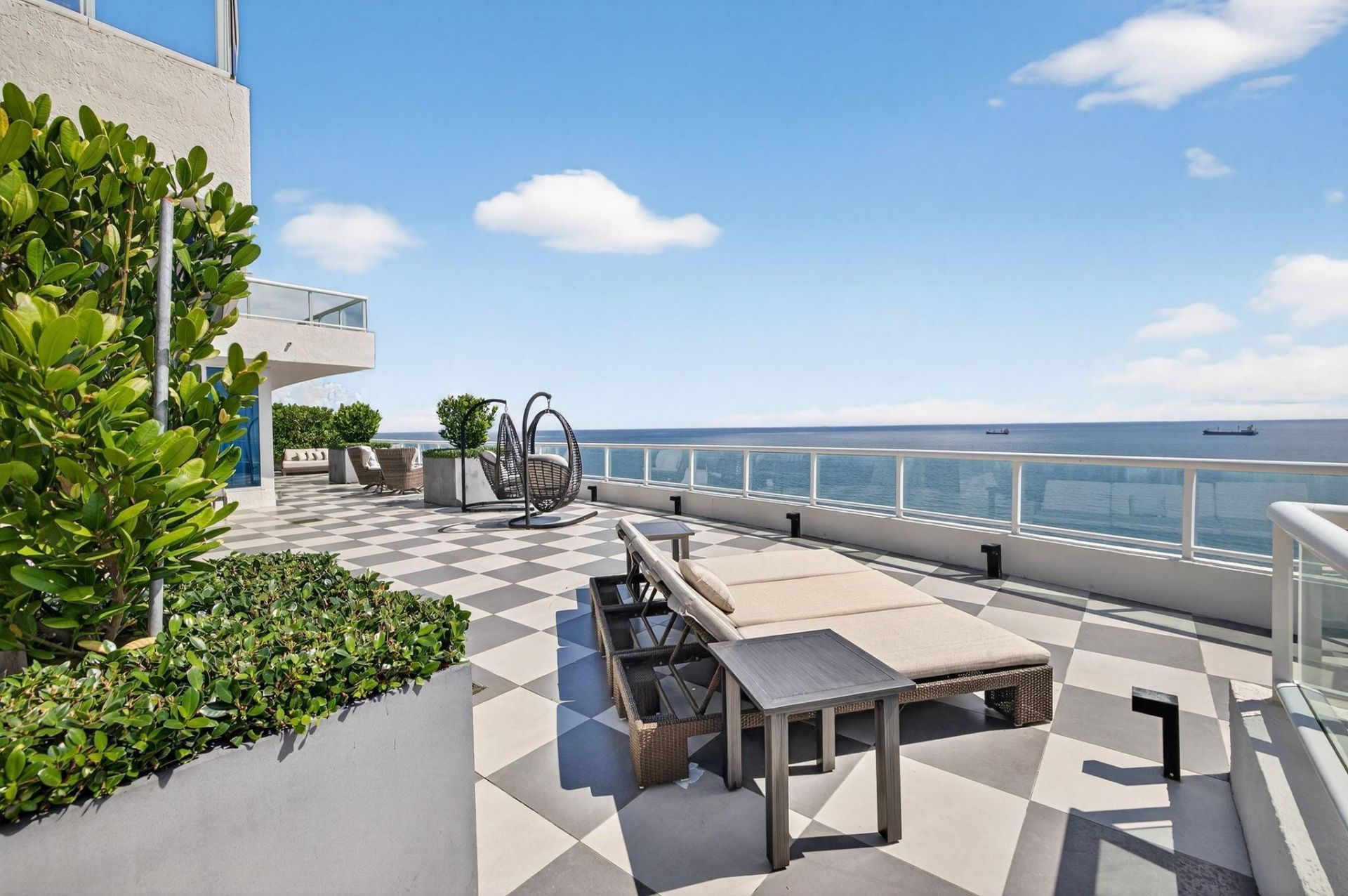 1 N Fort Lauderdale Beach Boulevard, Unit 2203, Fort Lauderdale, FL 33304 Photo