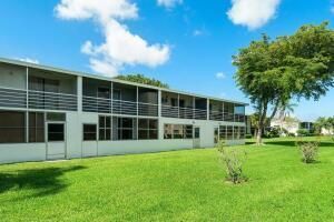 98 E Kingswood E, Unit E, West Palm Beach, FL 33417 Photo