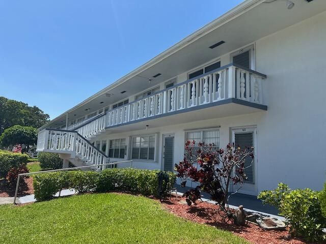 98 E Kingswood E, Unit E, West Palm Beach, FL 33417 Photo
