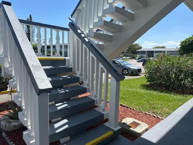 98 E Kingswood E, Unit E, West Palm Beach, FL 33417 Photo