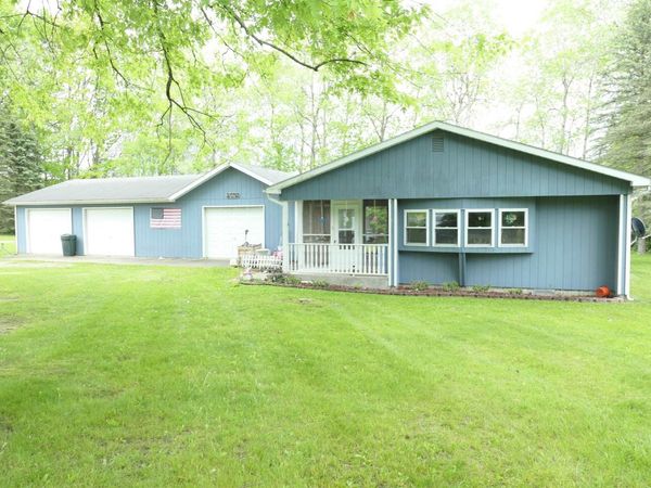 1078 Duquesa Drive, Weidman, MI 48893