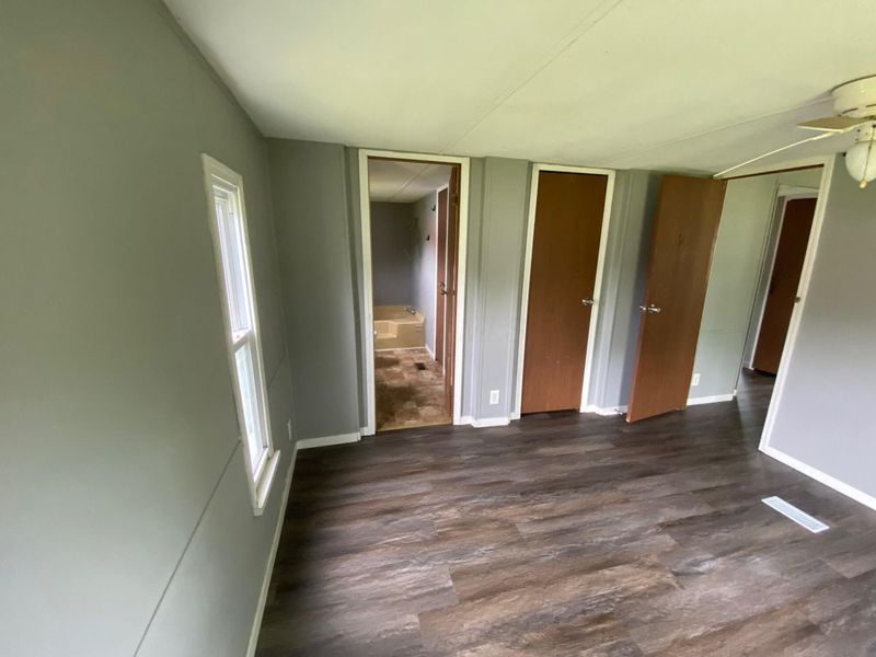 4 S Central Street, Ashley, OH 43003 Photo 10