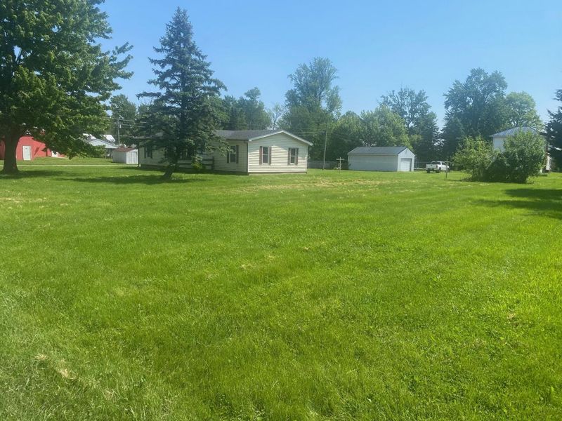 4 S Central Street, Ashley, OH 43003 Photo 2