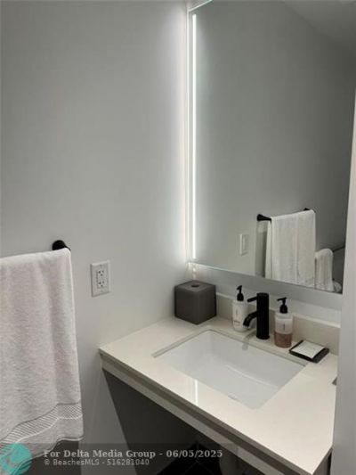 398 NE 5th Street, Unit 4015, Miami, FL 33132 Photo