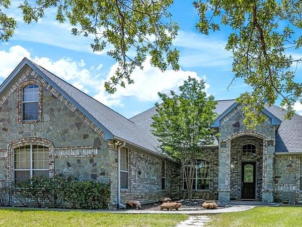 600 County Road 1790, Sunset, TX 76270