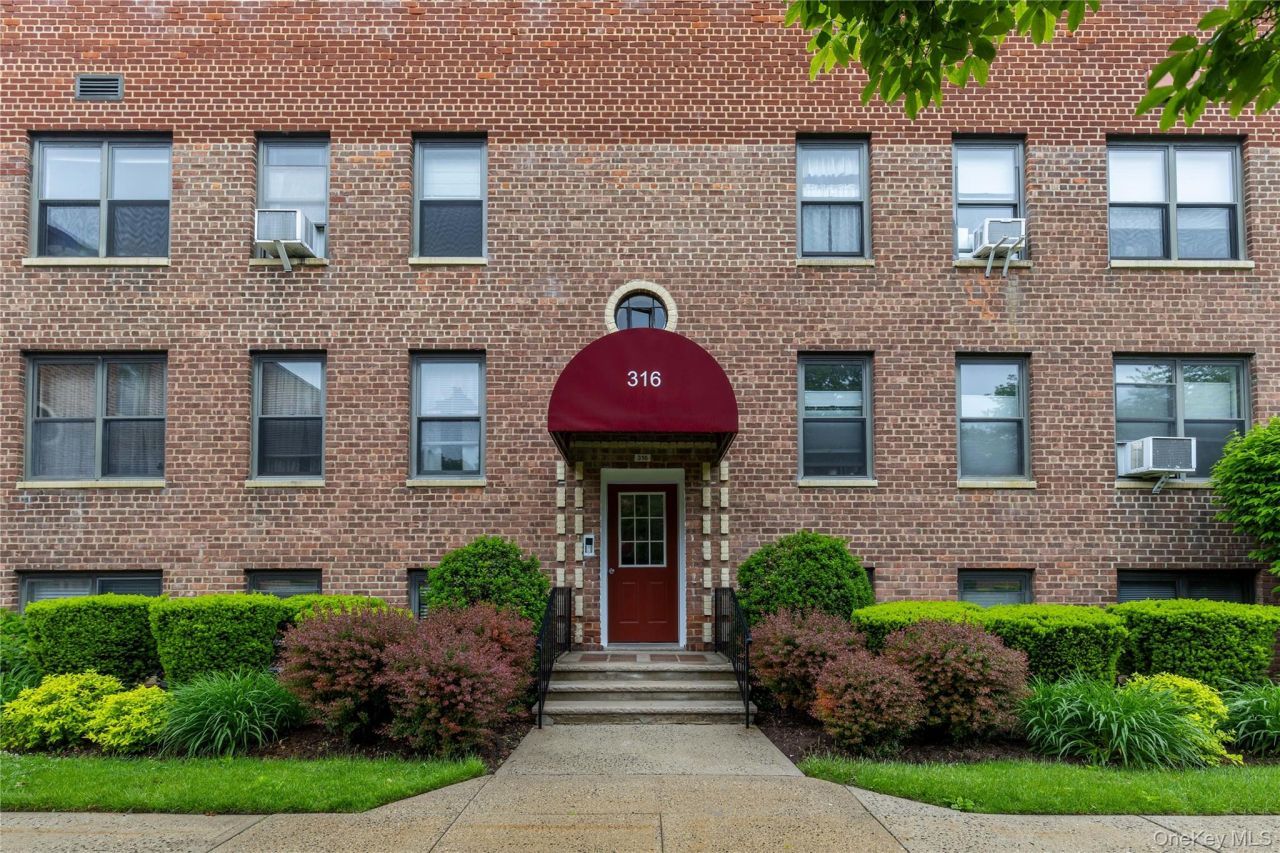 316 Richbell Road, Unit C2, Mamaroneck, NY 10543 Main Photo