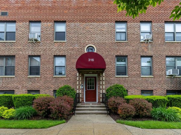 316 Richbell Road, Unit C2, Mamaroneck, NY 10543