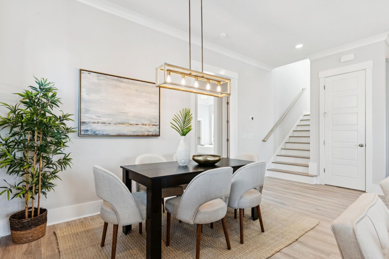 723 Rumbling Leaf Lane Photo 10