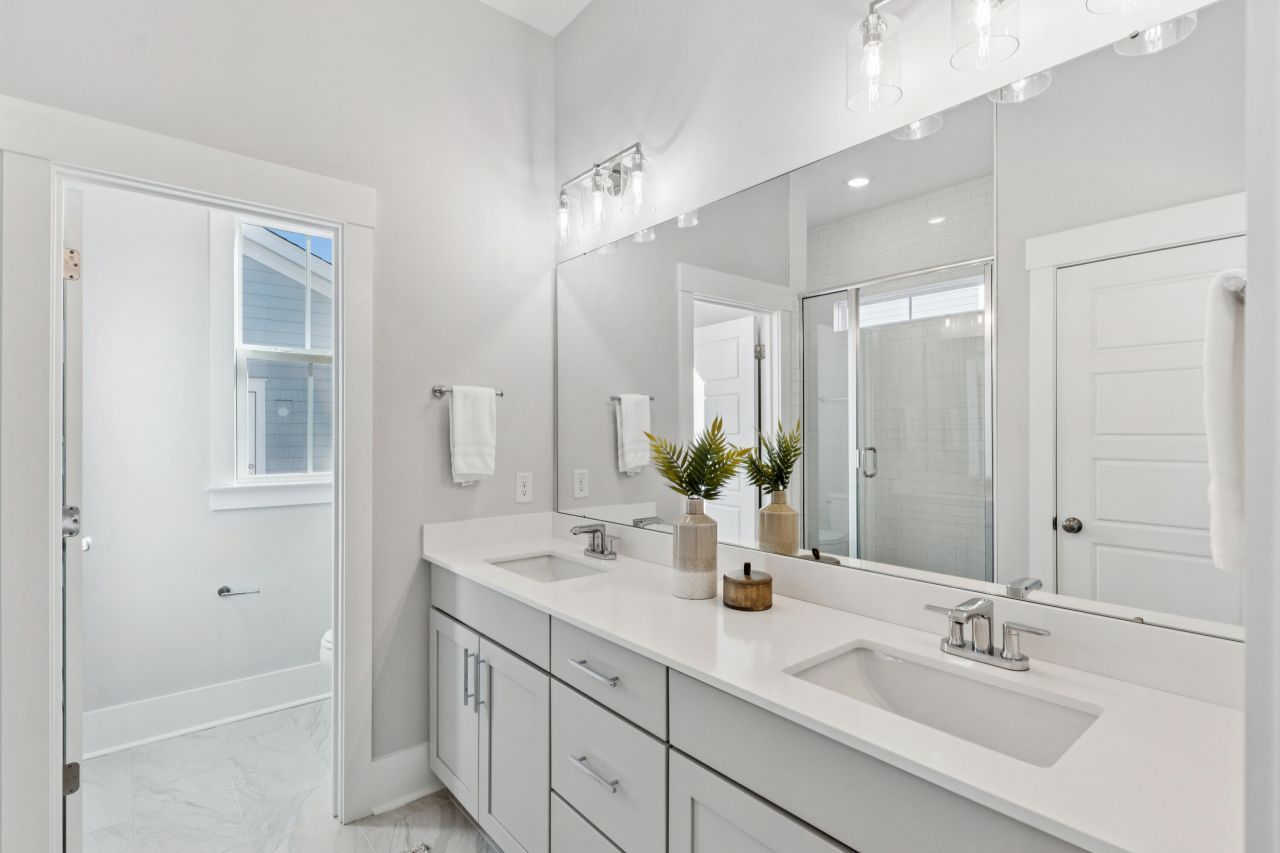 723 Rumbling Leaf Lane Photo 20