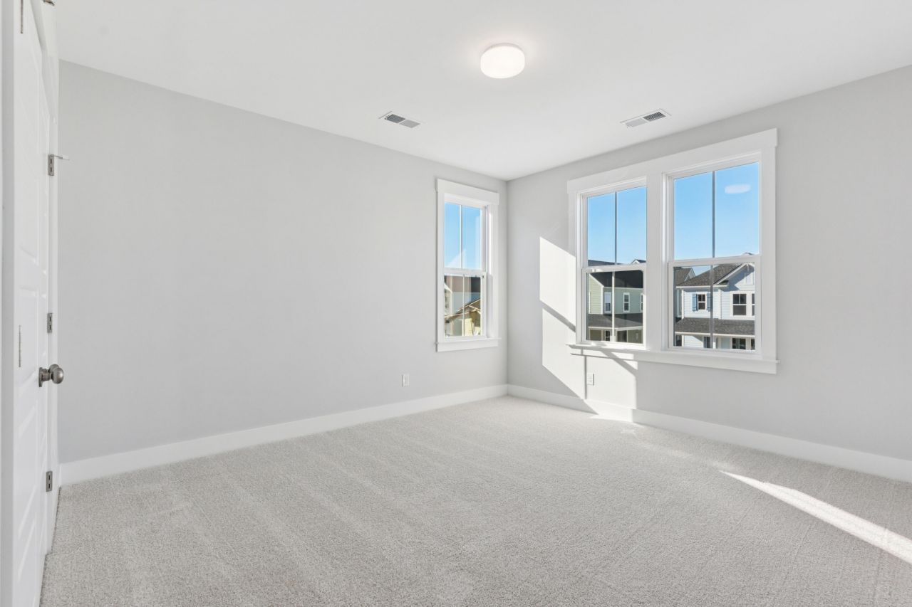 723 Rumbling Leaf Lane Photo 24