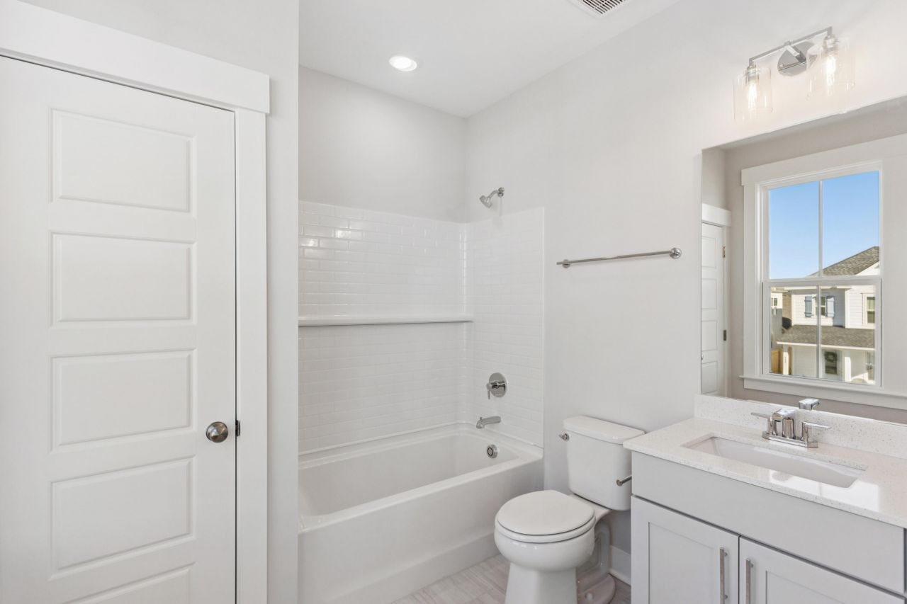 723 Rumbling Leaf Lane Photo 29