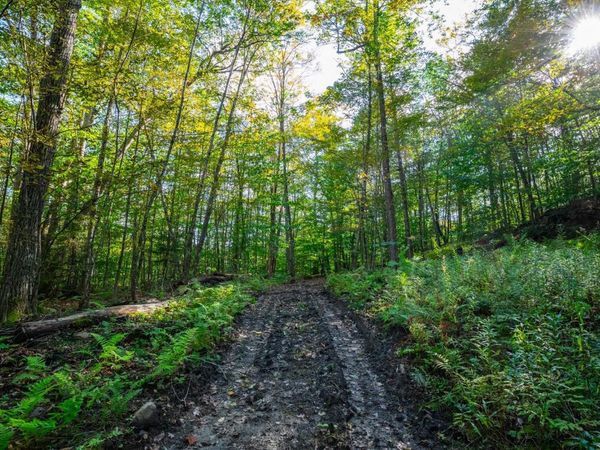 00 Granite Ledge, Pomfret, VT 05059