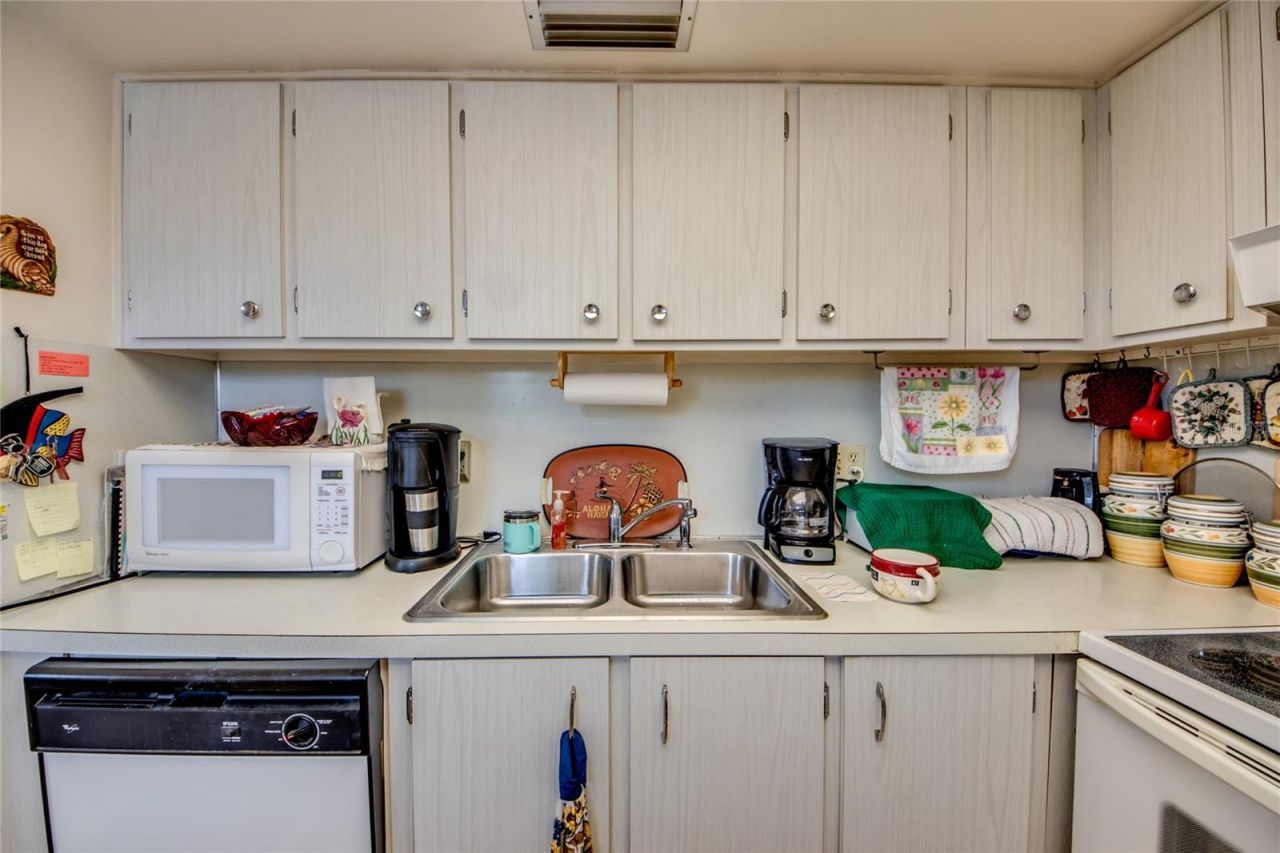 1432 Tropic Terrace, Unit 1432, North Fort Myers, FL 33903 Photo