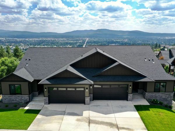 9006 E Clearview Ln, Spokane, WA 99217