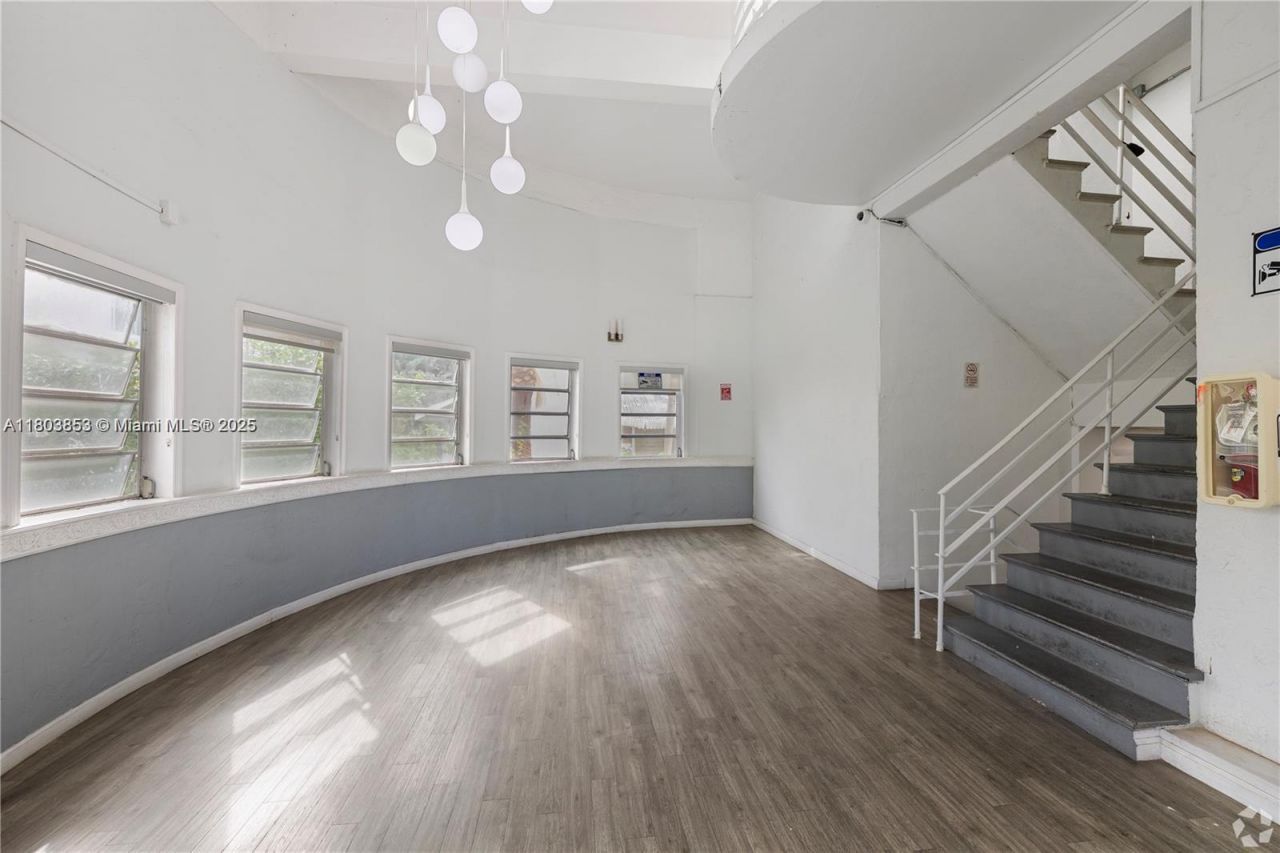 420 78th, Unit 5, Miami Beach, FL 33141 Photo