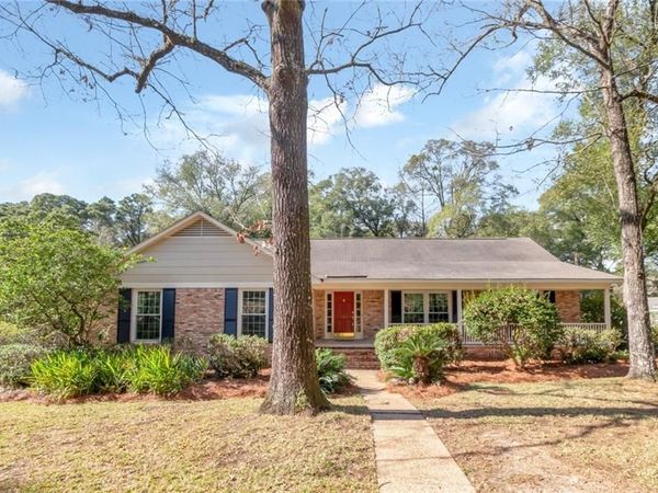 258 Suffolk Road, Mobile, AL 36608