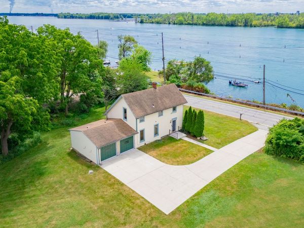 25653 W River Road, Grosse Ile, MI 48138