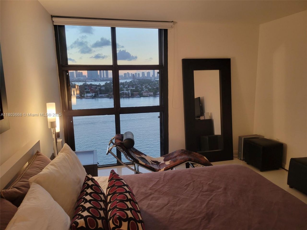 9 Island Ave, Unit 1806, Miami Beach, FL 33139 Photo