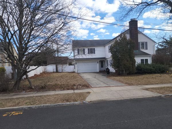 15 McKenna Avenue, North Baldwin, NY 11510