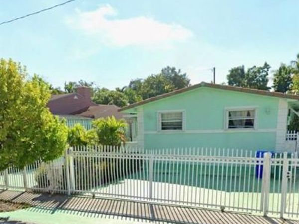 430 NE 75th St, Miami, FL 33138