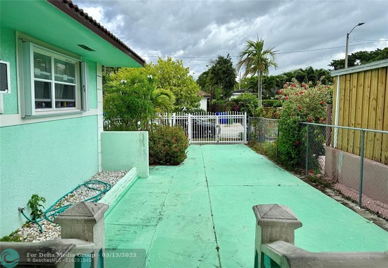 430 NE 75th Street, Miami, FL 33138 Photo