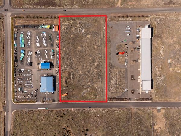 265 NE 11th Street, Redmond, OR 97756