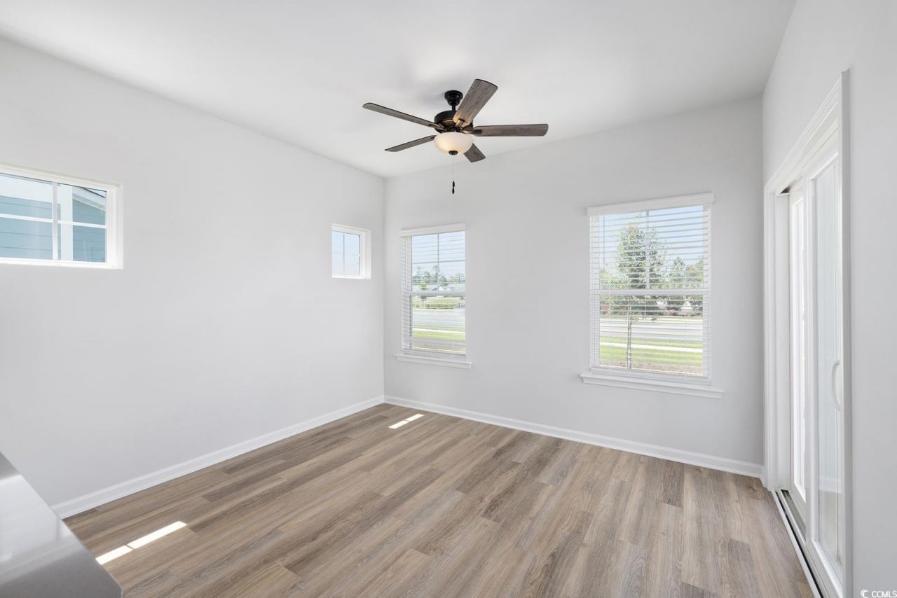 283 Ferretti St. Photo 24