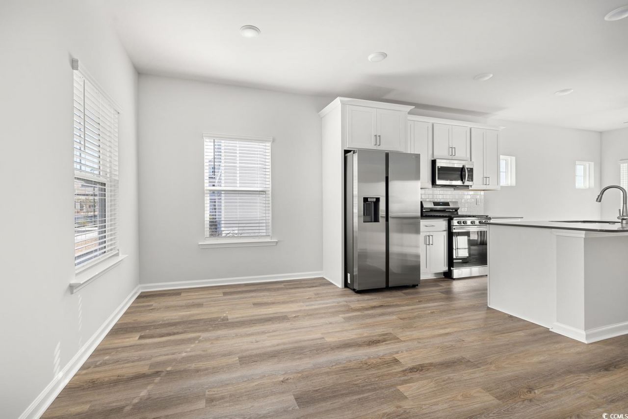 283 Ferretti St. Photo 34