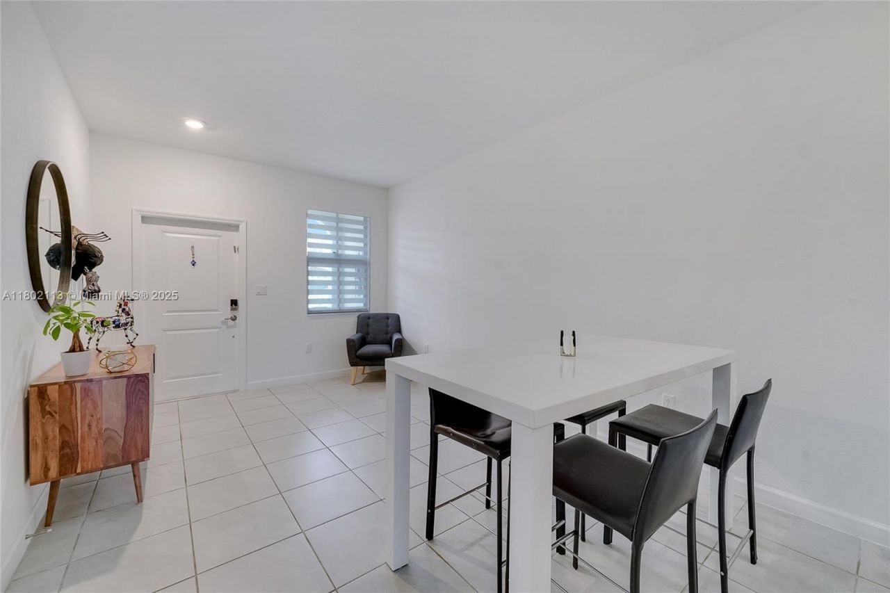 12767 NW 23rd Pl, Miami, FL 33167 Photo