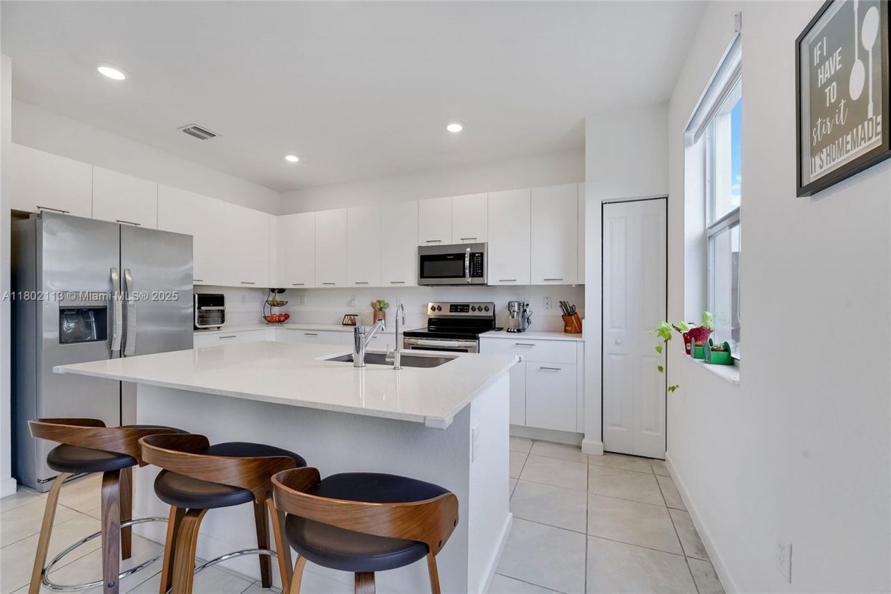 12767 NW 23rd Pl, Miami, FL 33167 Photo