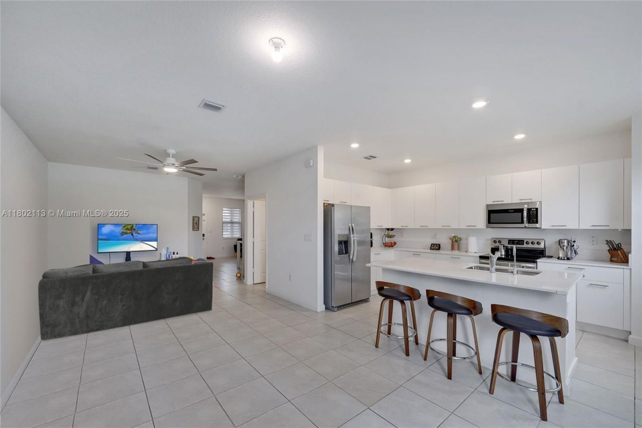 12767 NW 23rd Pl, Miami, FL 33167 Photo