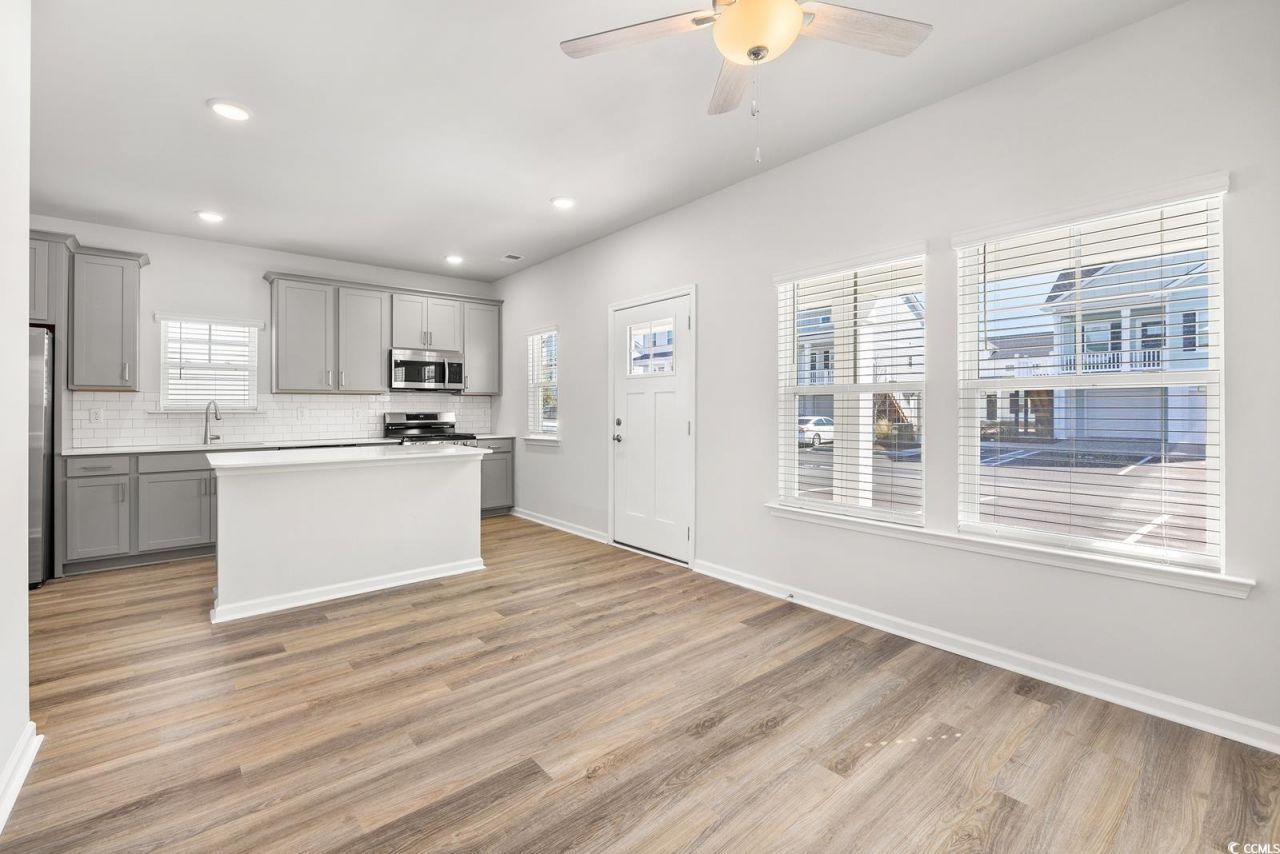 283 Ferretti St. Photo 30