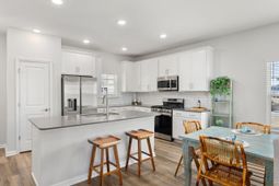 283 Ferretti St. photo 4