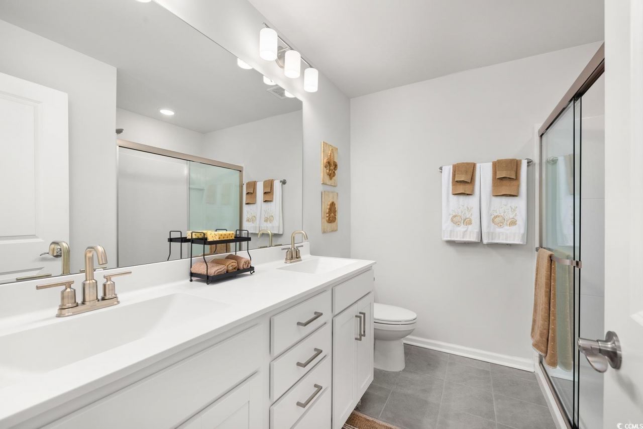 283 Ferretti St. Photo 8