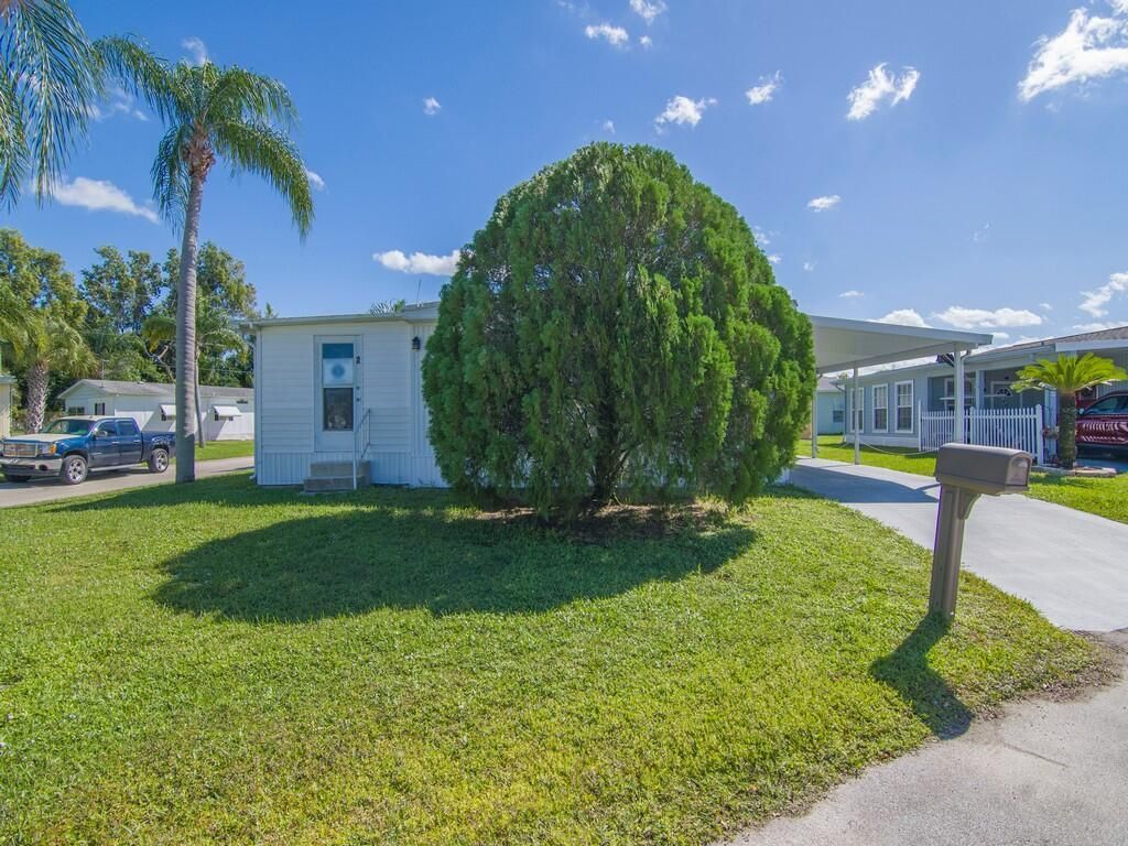 2 Galicia Lane, Port Saint Lucie, FL 34952 Photo