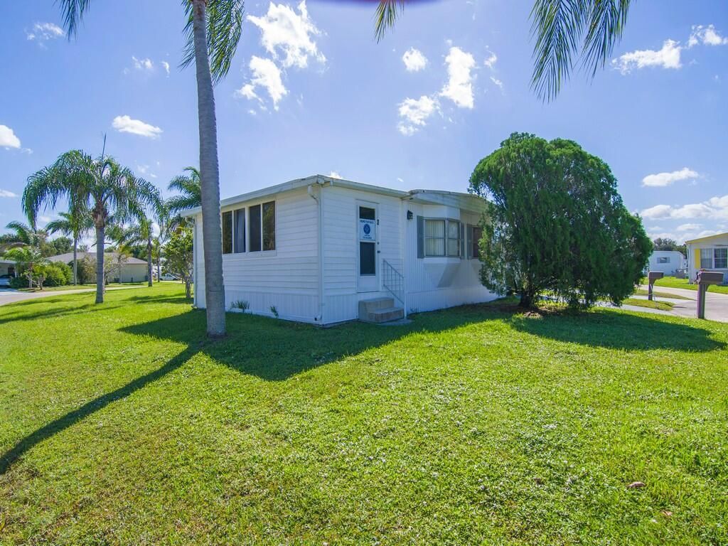 2 Galicia Lane, Port Saint Lucie, FL 34952 Photo