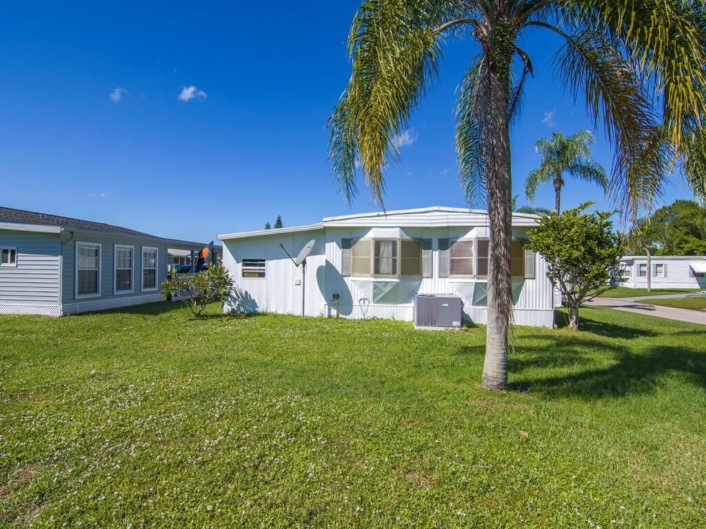 2 Galicia Lane, Port Saint Lucie, FL 34952 Photo