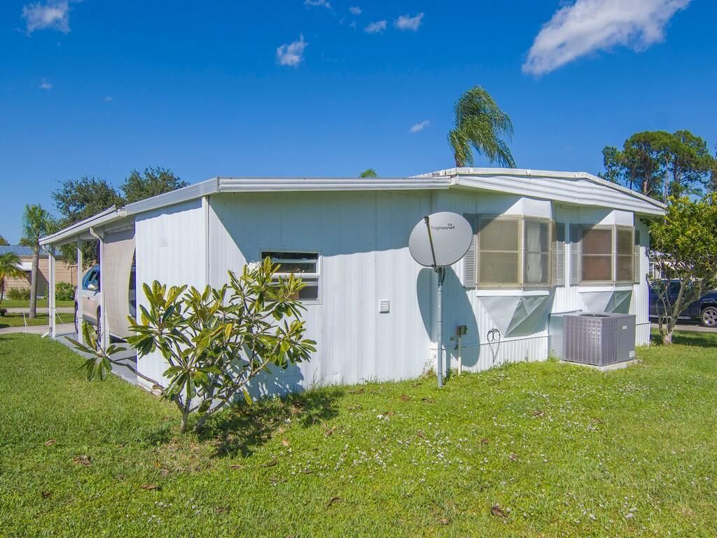 2 Galicia Lane, Port Saint Lucie, FL 34952 Photo