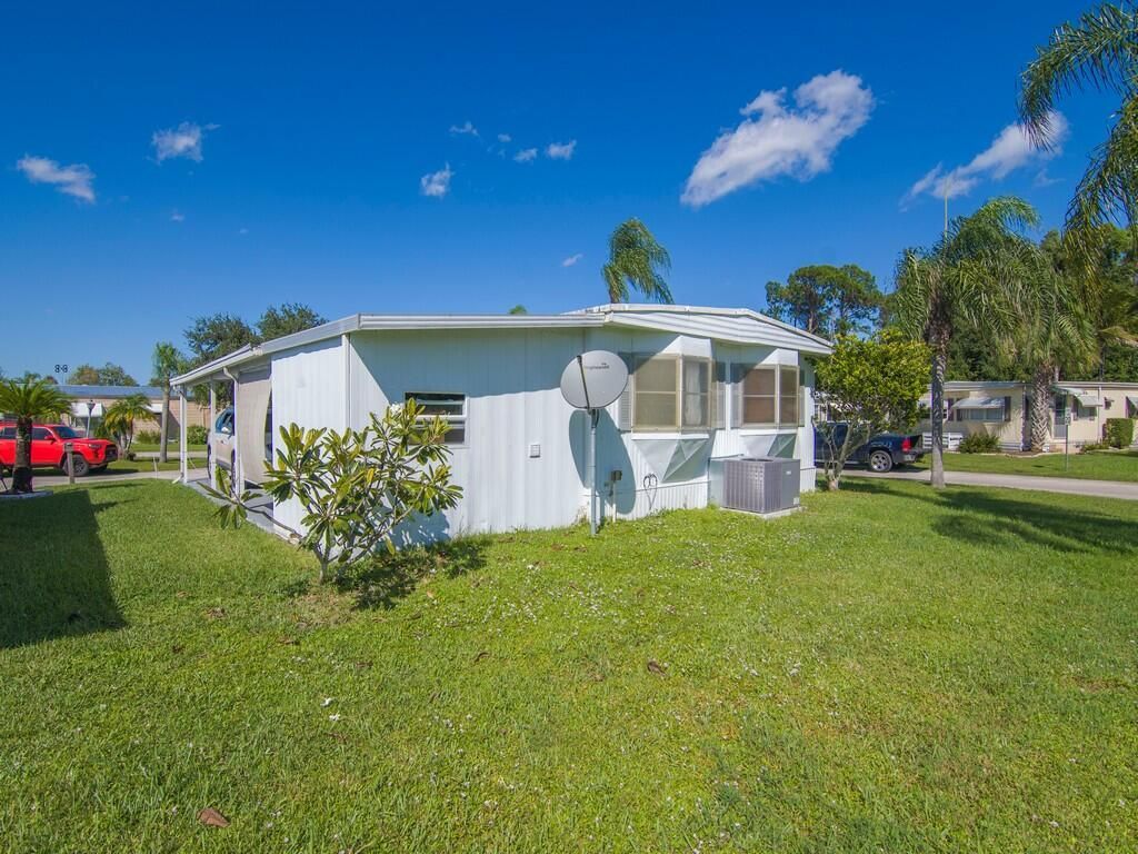 2 Galicia Lane, Port Saint Lucie, FL 34952 Photo