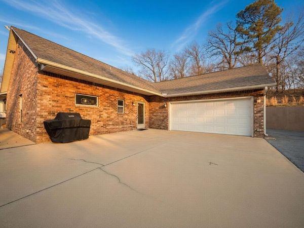 326 Private Road 93, Eucha, OK 74342