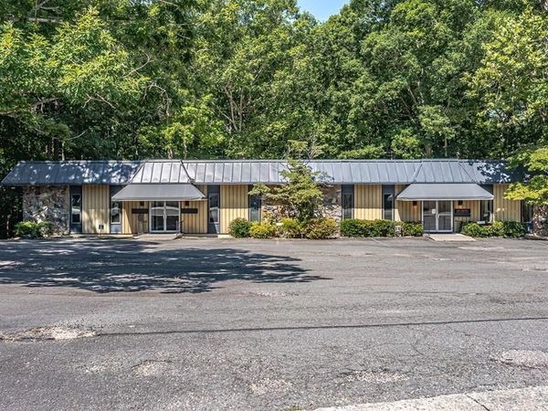 279 N Main Street, KILMARNOCK, VA 22482