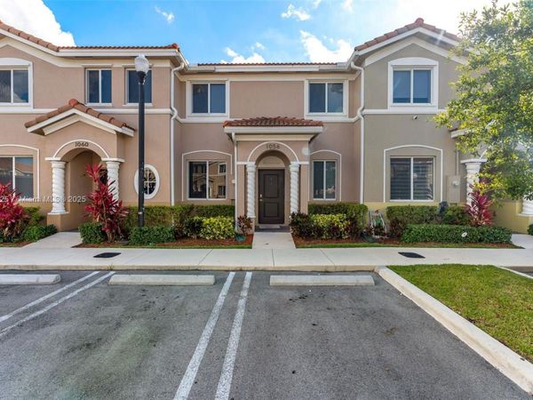 1056 SE 24th Ave, Homestead, FL 33035