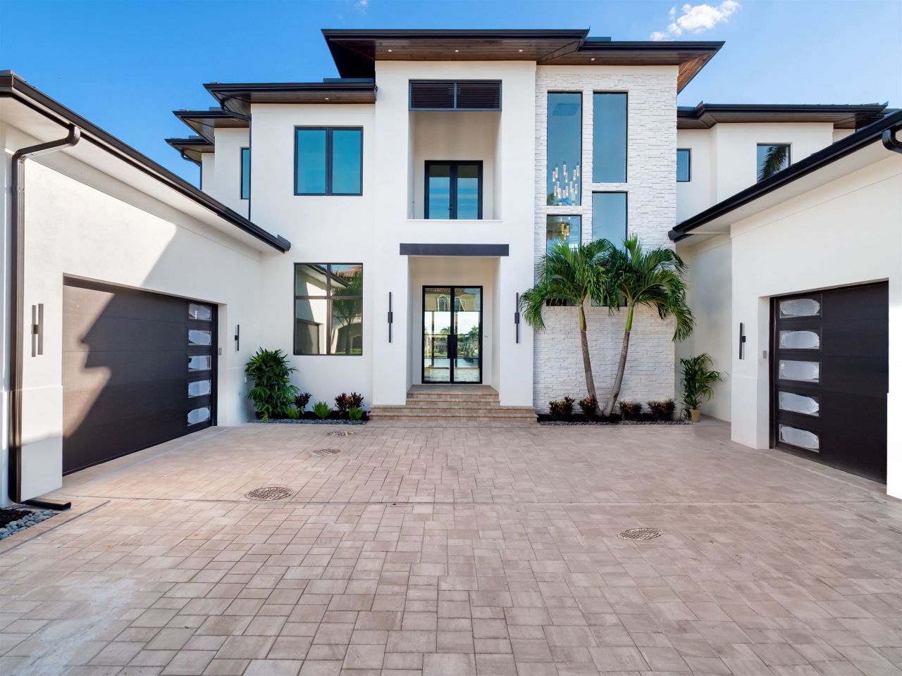 846 Cypress Lake Cir, Fort Myers, FL 33919 Photo