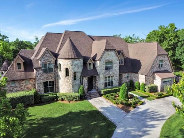 11 ARBOR Circle, New Orleans, LA 70131