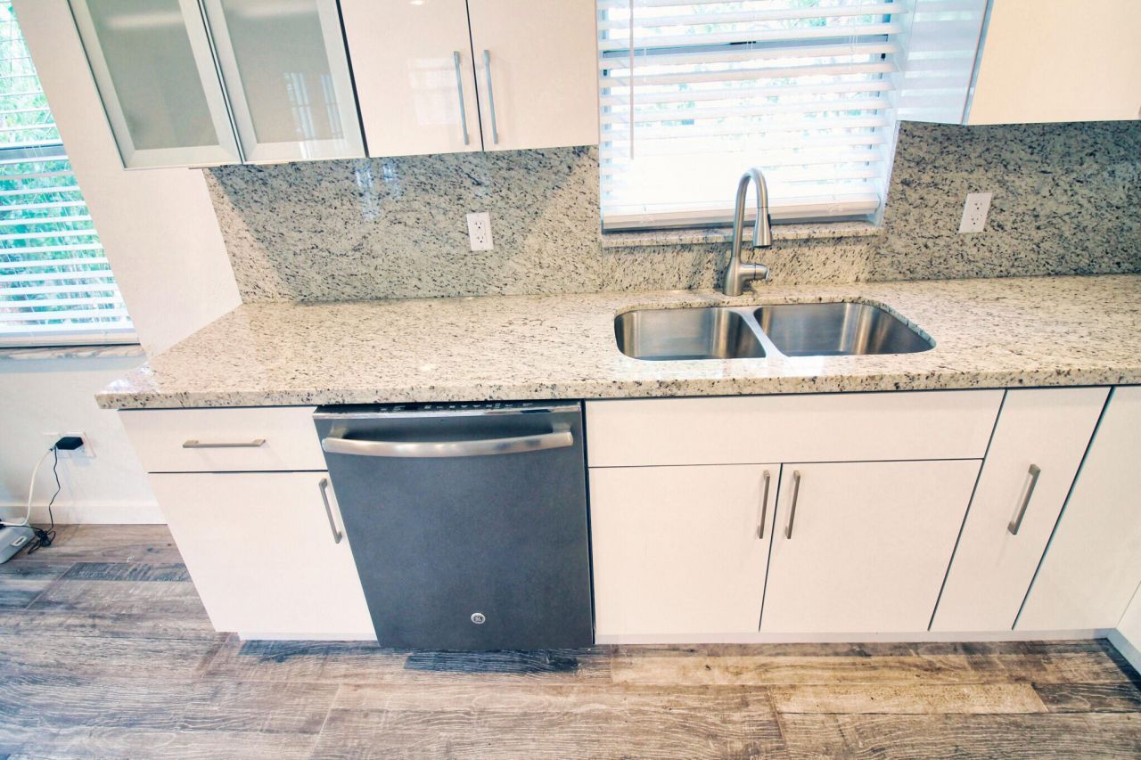 146 N Sunrise Drive, Tavernier, FL 33070 Photo